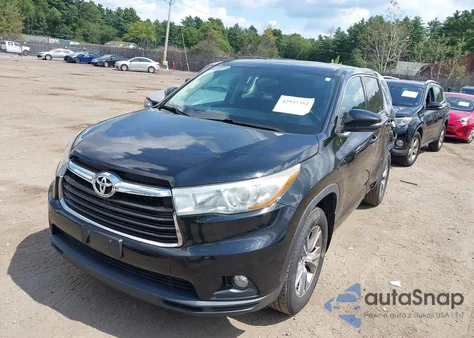 2015 Toyota Highlander Le Plus V6 from USA, damaged, VIN 5TDBKRFH7FS209343